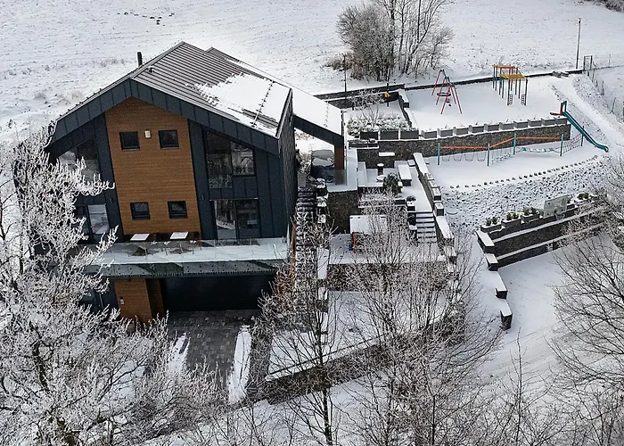 Pri Rybniku Strohm Villa *